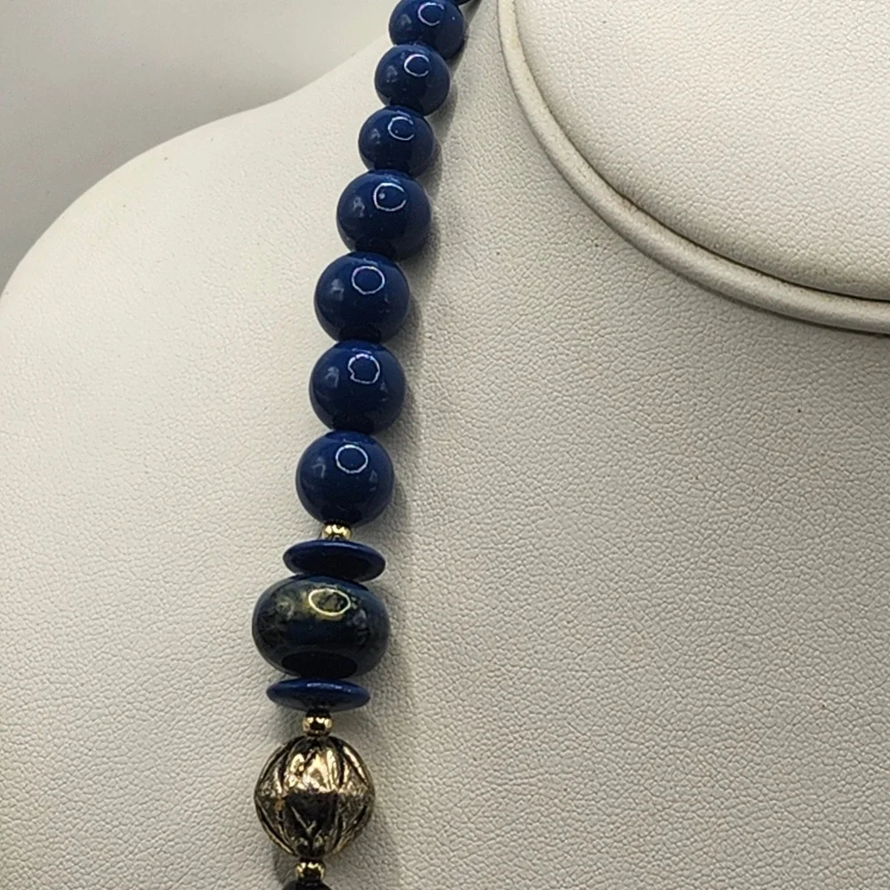 Vintage Blue‎ Beaded Necklace Gold Tone Accents Marbled Oval Beads Boho Style